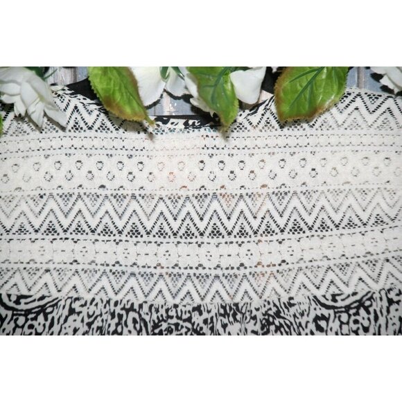 Flying Tomato Boho Romper Black White Shorts Size S Lace & Mixed Pattern - Picture 6 of 7
